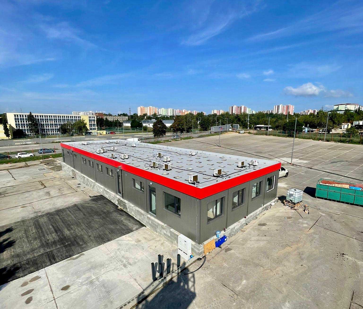 Půjčovna strojů a vozidel pro interní i externí partnery